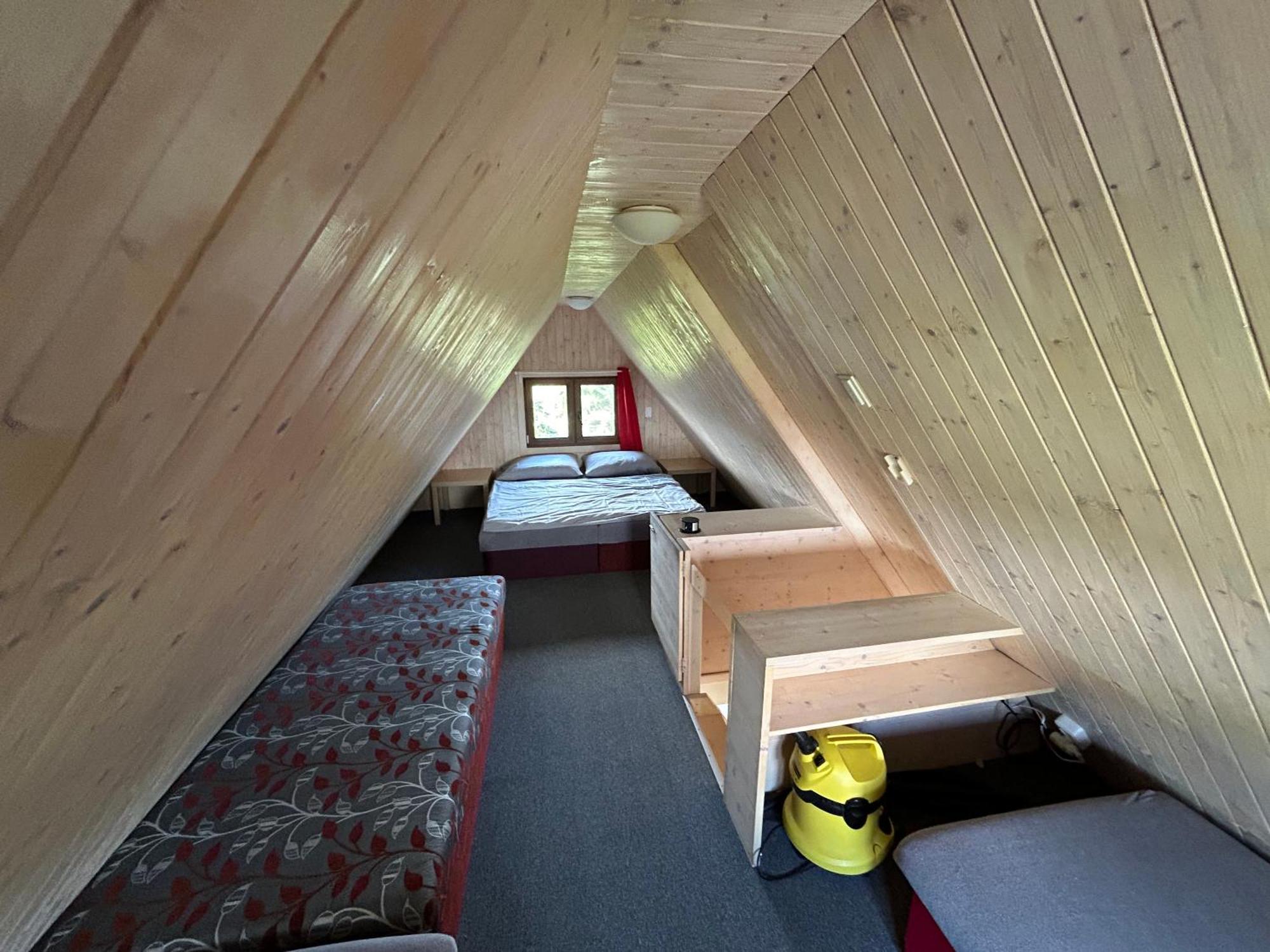 Retro Sobesky Lodge *